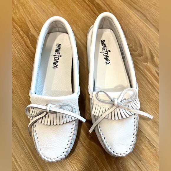 MINNETONKA White Leather Softsole Moccasins Size 6.5 - Picture 6 of 6